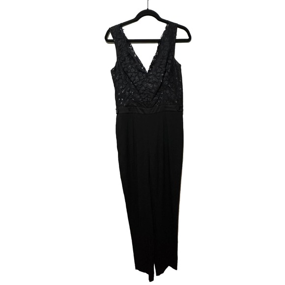 Reiss Suzy black lace Party jumpsuit, sleeveless Vneck and vback. Size 8 Women - Picture 2 of 7